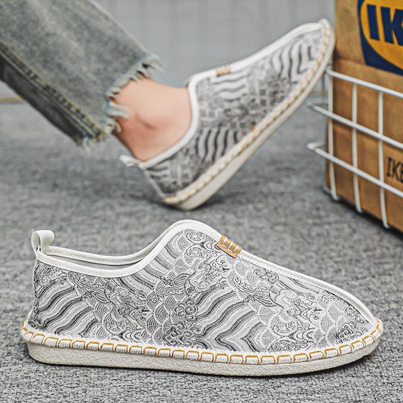Fashion New Ethnic Style Mens Cloth Shoes Breathable Slip On Flats Men Casual Loafer Classic Embroidered Chinese Style Kung Fu Shoes Men