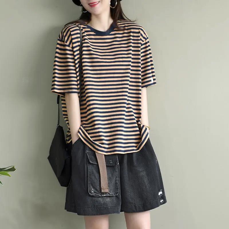 Женская полосатая футболка с короткими рукавами больших размеров — фото 4