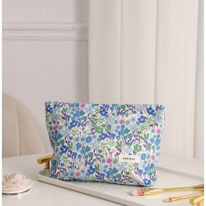 Sweet Cartoon Floral Makeup Bag Women Cosmetic Bag Female Makeup Pouch Case Bags for Women Clutch Bag Travel Organizer