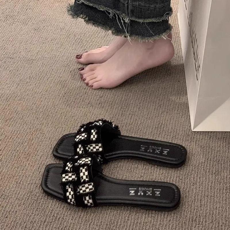 New fairy wind slippers female summer 2025 versatile flat shoes casual wear beach cool slippers