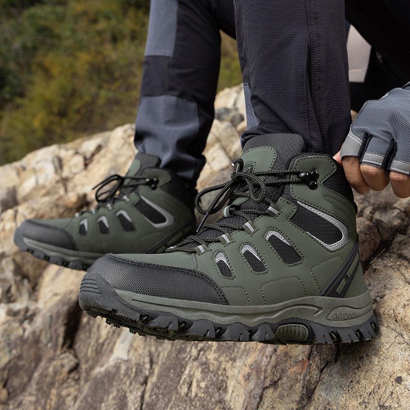 New hiking shoes four seasons hiking boots medium and high top outdoor shoes for