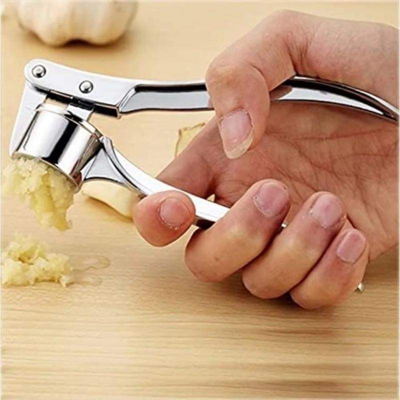 Aluminum Alloy Manual Garlic Press Grinder, Multifunctional Garlic Mincer Crusher, Portable Kitchen Gadget for Home Cooking Grinding Tools