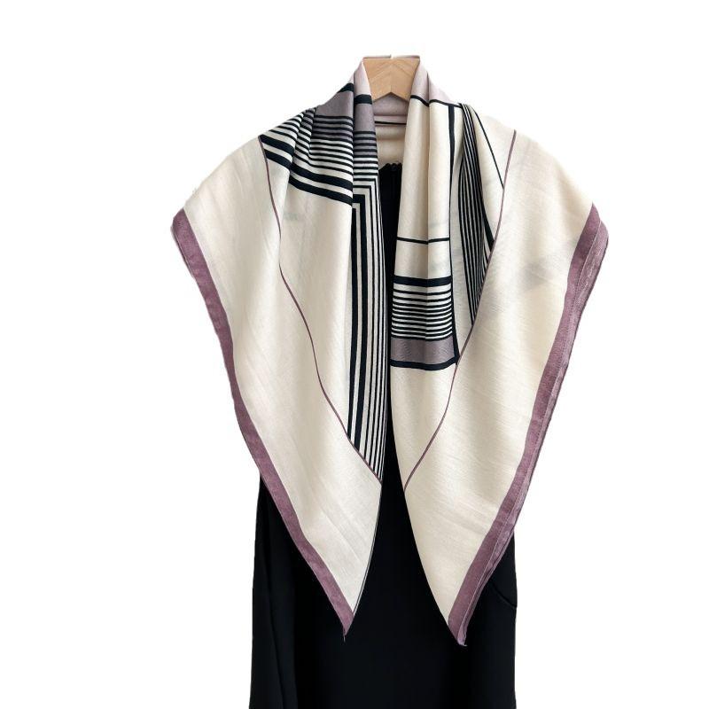 Autumn and Winter New Line Printing Simple Fashion Headscarf 91 * 91cm Versatile Square Scarf Wool Texture Scarf