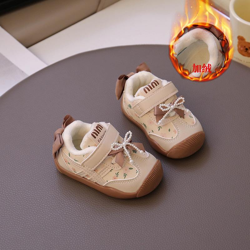 

Baby girl cotton shoes winter new retro anti-kick casual shoes soft-soled warm toddler shoes fleece non-slip two cotton shoes 26 бежевий