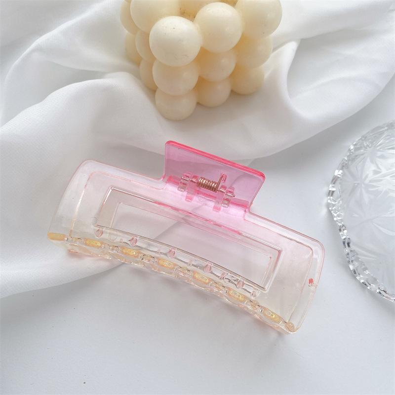 Beautifully Plastic Crafted Hair Claw Clips With Elegant Shapes And Vibrant Colors For Every Hairstyle Needs
