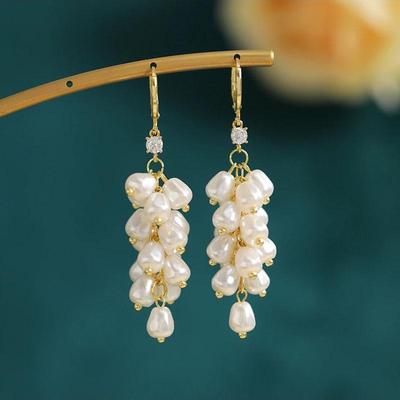 Niche Design Light Luxury Pearl Tassel Earrings - Fashionable & Face-Slimming