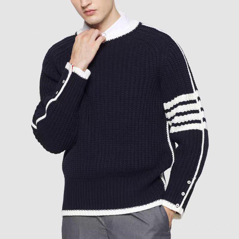 Men's Trendy Four-Stripe Round Neck Sweater, Korean Style, Loose-Fit, Thick Knit for Autumn/Winter.