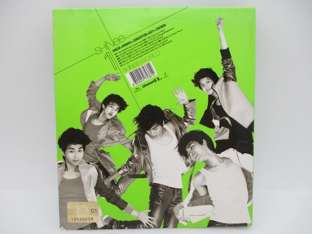 [USED] THE FIRST ALBUM SHINee WORLD A-TYPE IMPORT