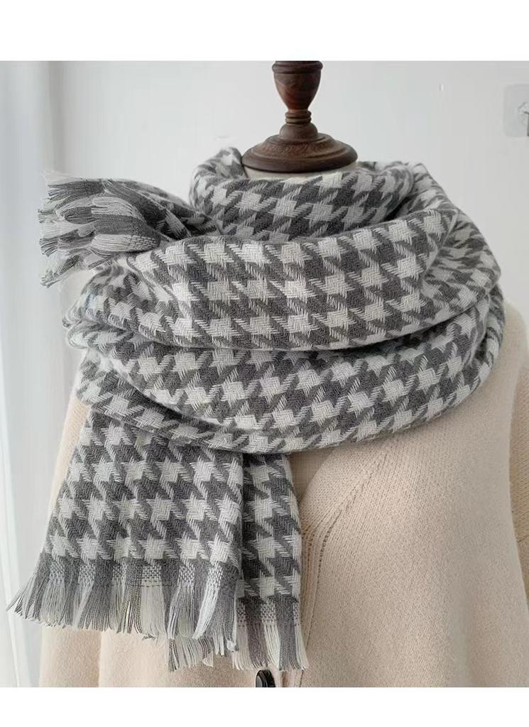 Korean Fashion Versatile Black White Plaid Scarf for Women Classic Winter Thick Warm Soft Cashmere Feel Scarves Windproof Shawl