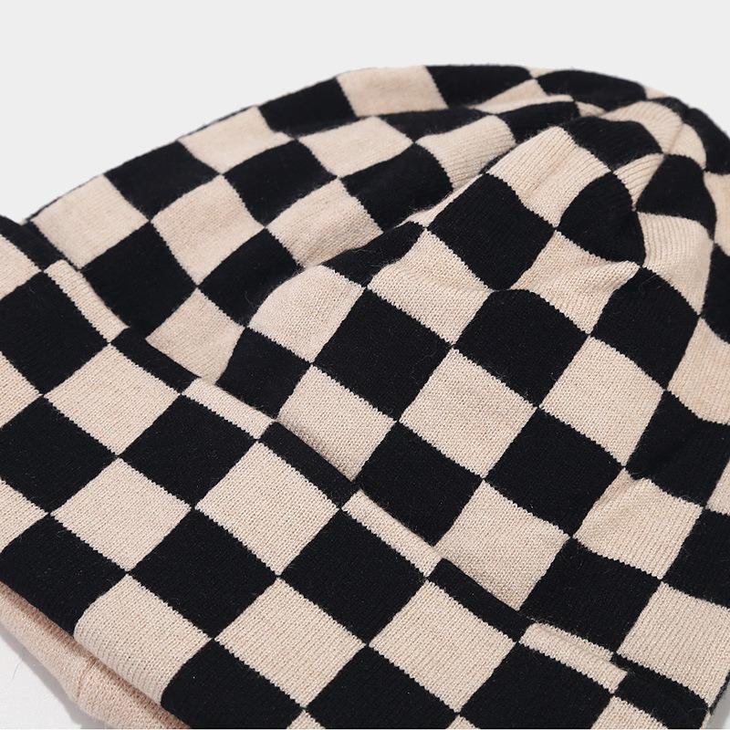 Literary Small Fresh Checkerboard Plaid Wool Hat for Men and Women Thickened Warm Retro Knitted Hat Autumn and Winter Hat