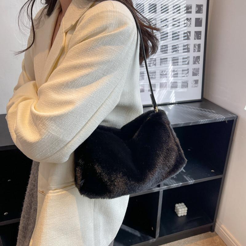 Plush Small Square Bag Autumn Winter New Versatile Simple Crossbody Bags  Vintage Solid Color Female Single Shoulder Purse