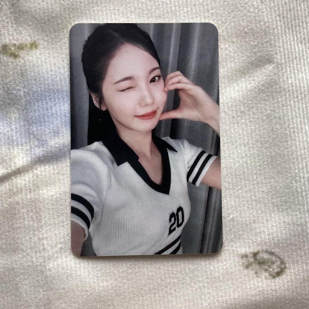 [USED] NiziU Ayaka HEARTRIS All Attendance Korea Limited Trading Card