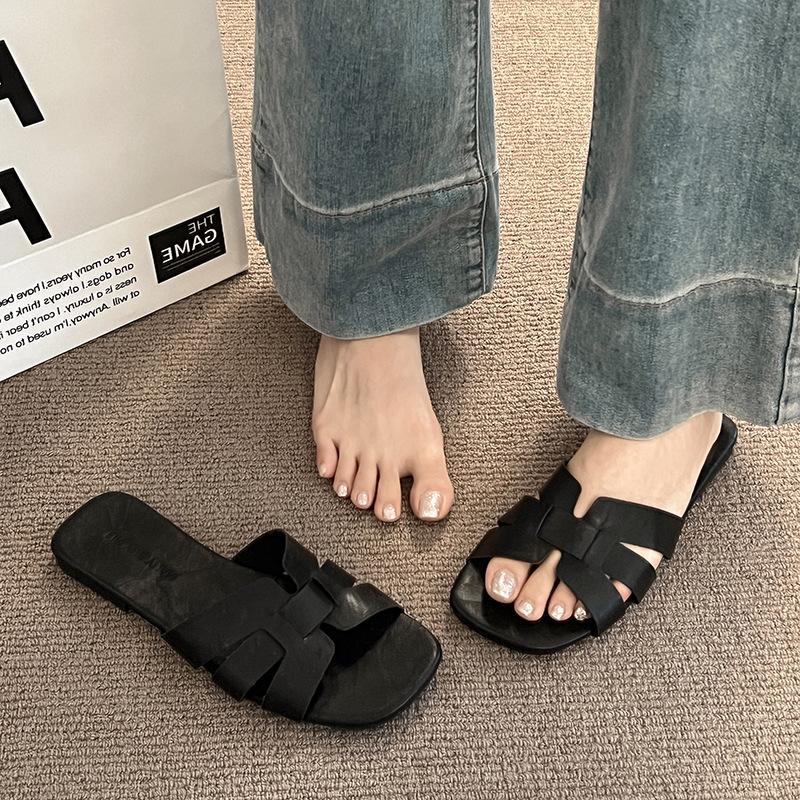 2025 Summer New Beach Slippers Women's Casual and Comfortable Versatile Soft Flat-bottomed French Sandals One-word Cool Slippers