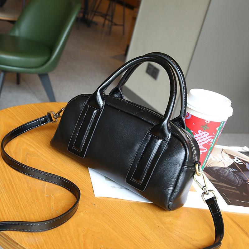

Cowhide bag women s genuine leather new retro large-capacity handbag versatile shoulder bag messenger bag чёрный