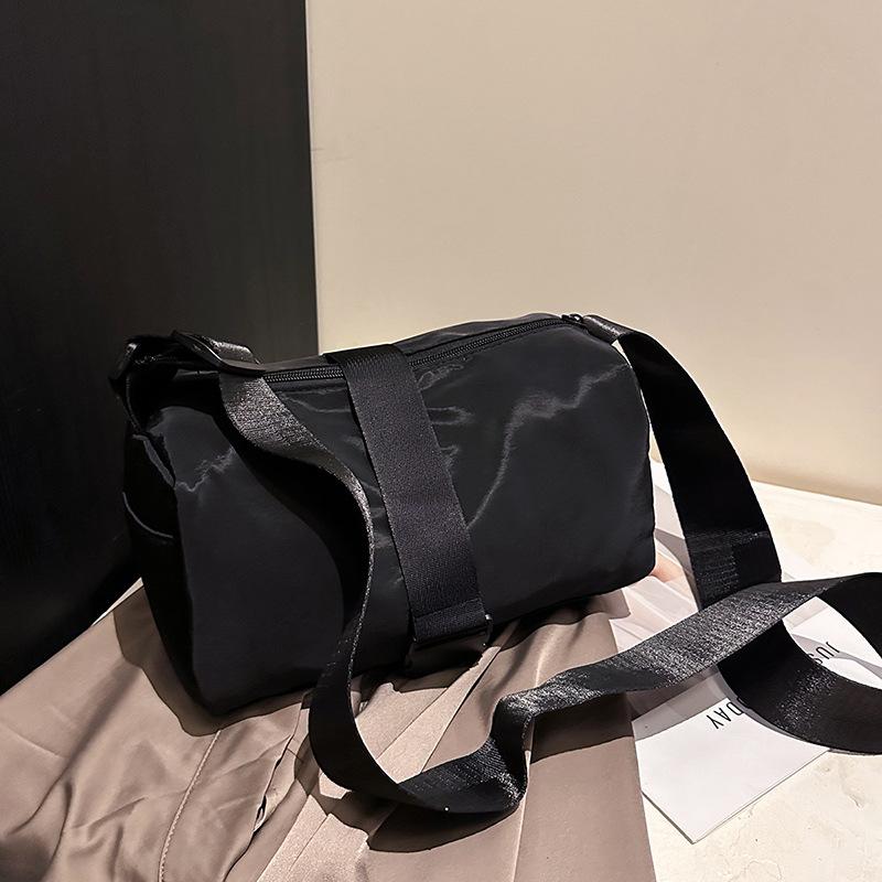 Oxford cloth messenger bag fashion high-end fitness bag women's small horizontal casual solid color shoulder toast bag