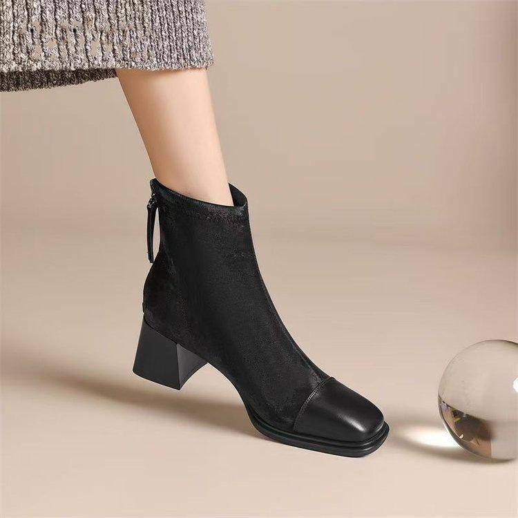 Nationaler Stil dicke Sohle kleine kurze Stiefel Herbst und Winter neue Temperament bequeme einzelne Stiefel quadratische Spitze kleine Lederstiefel