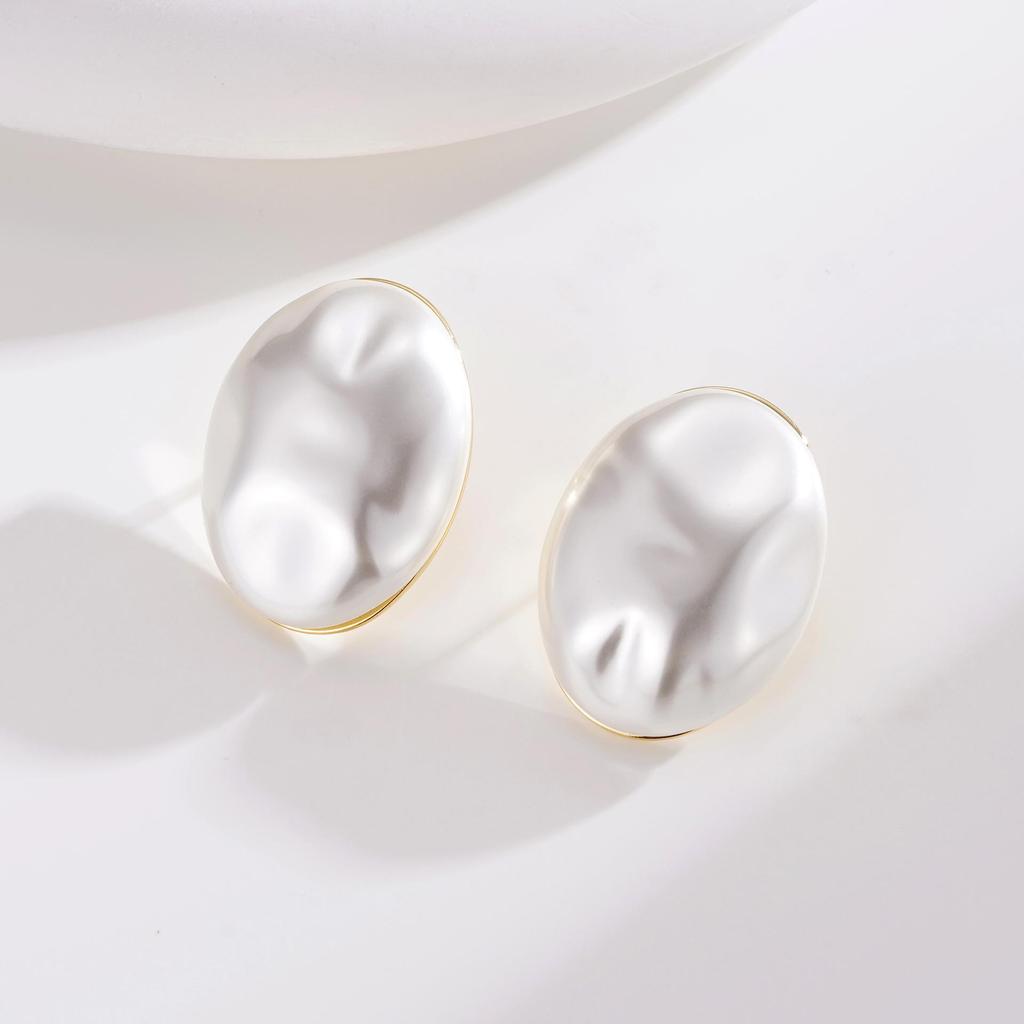 European & American Niche Design High-End Pearl Earrings