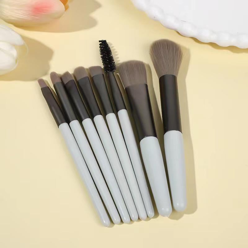 8-Piece Soft Bristle Makeup Brush Set for Beginners - Portable Eyeshadow & Foundation Brushes
