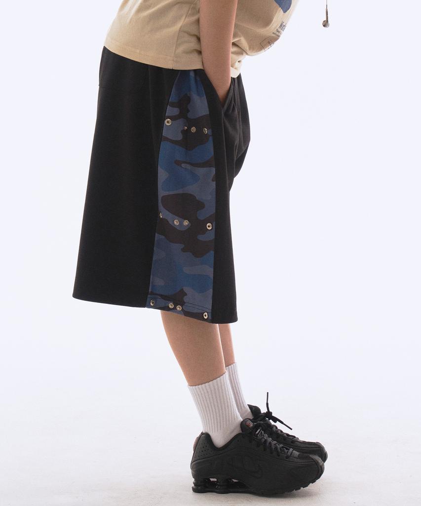 TRAVEL Jersey Side Snap Camo Shorts Black