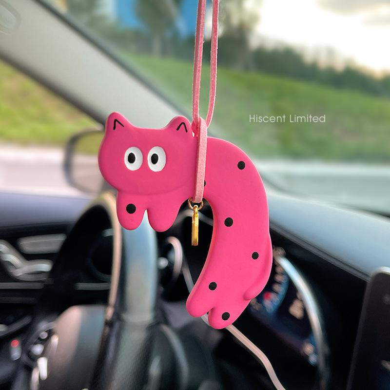 Cute Cartoon Cat Design Car Air Freshener Rearview Mirror Pendant Creative Decoration for Girls' Interior Cono Aroma
