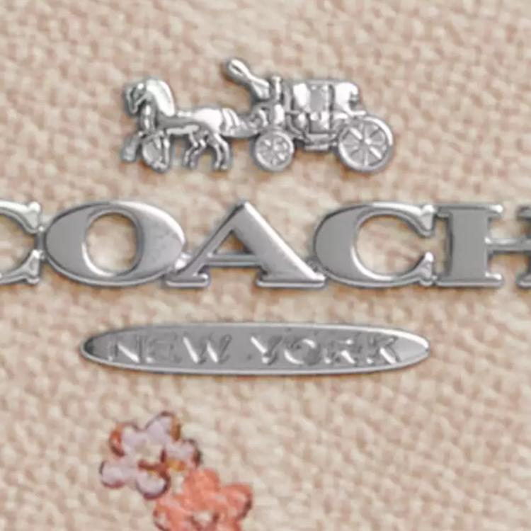 Coach Jamie 22 Iconic Floral Print Color Block Design Coated Canvas Camera Bag Crossbody Shoulder Bag Small Women bags Beige Purple CAT03-SVSAS