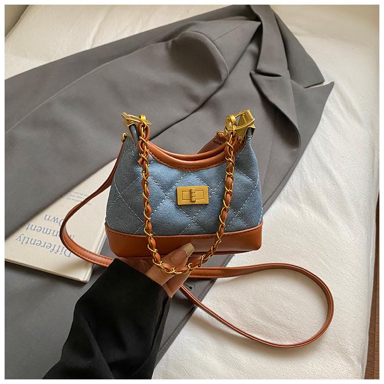 

Ретро замшевая маленькая сумка женская 2025 осень новая повседневная сумка-мессенджер модный зарубежный стиль сумка на плечо подмышку джинсовый синий