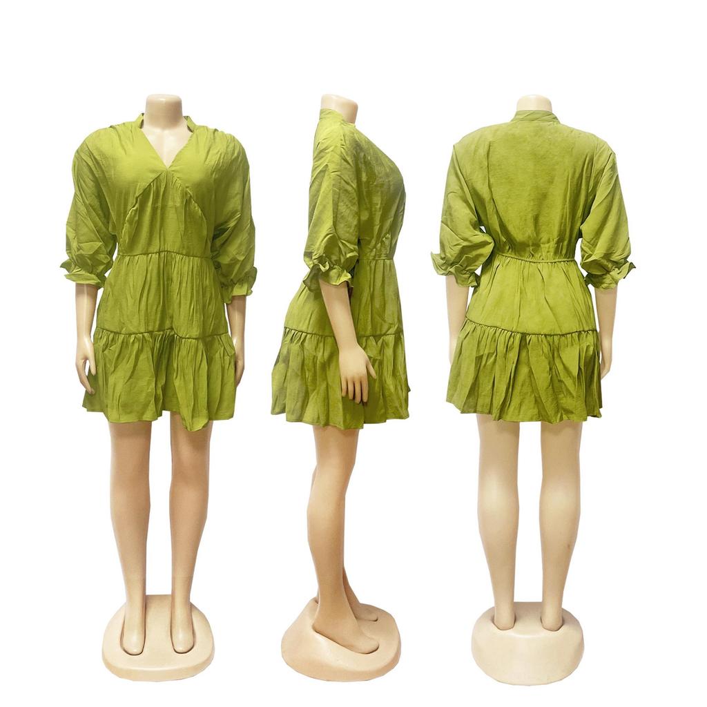 TW748 Casual V-neck Loose Waist Pleated Dress with Three-quarter Sleeves and Wide Hem for Women