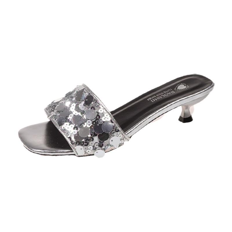 Wear Xiaoxiangfeng fashionable silver sequined open-toed slippers for women's summer 2025 new sexy thick heel sandals