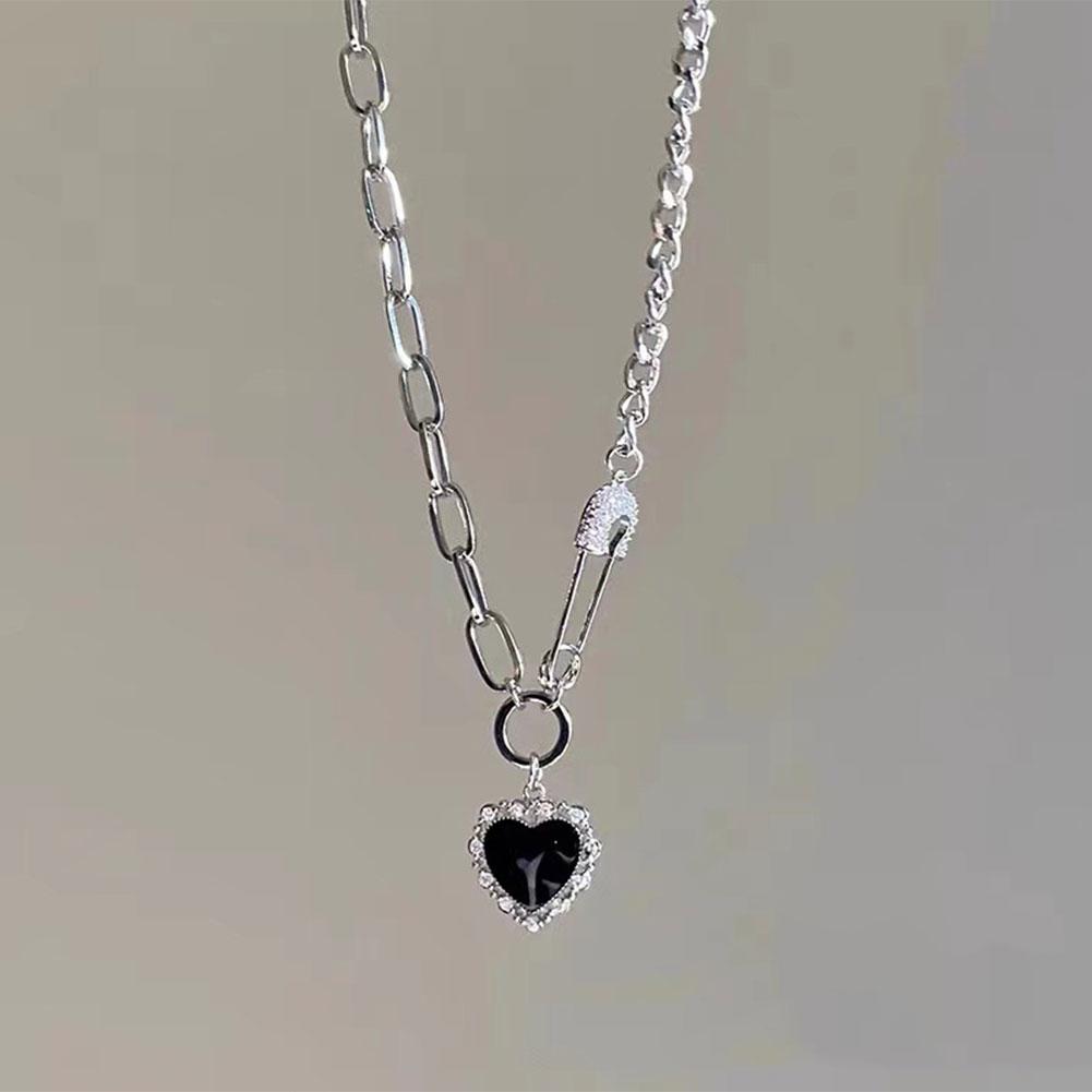 Black Heart Pendant Necklace Personalized Versatile Alloy Pin Splicing Chain Necklace Clavicle Chain Jewelry
