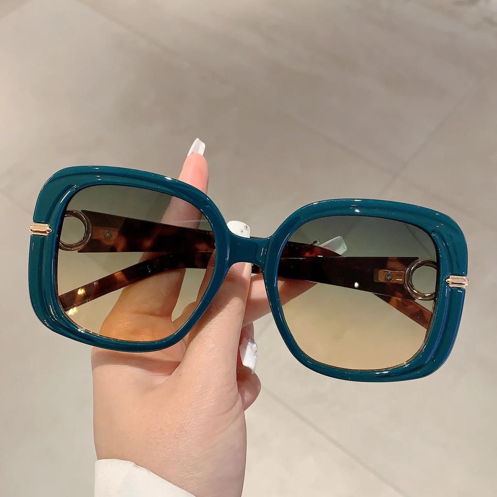 Vintage Square Sun Glasses  Women Trendy Stylish Oversized Outdoor Shades Ins Luxury Brand Design Gradient Sunglasses