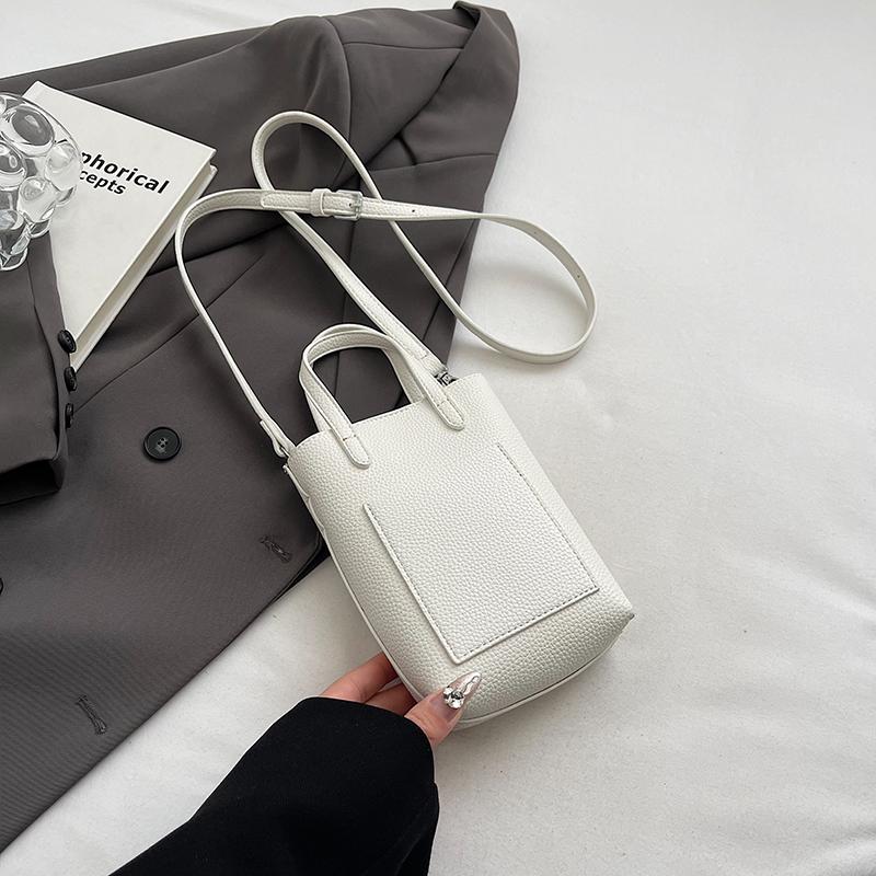 

Милые мини-сумки через плечо для женщин 2024 года, однотонные дизайнерские модные сумки и кошельки из искусственной кожи, простая сумка через плечо бежевый