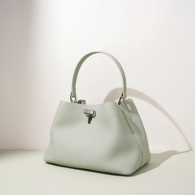 2026 Bag Leather Portable Bucket High-end Commuting Shoulder Niche Fashionable Exquisite Cross-body