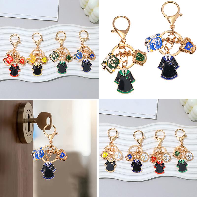 1Pc College Keychain Cartoon Pendant Preppy Style Zinc Alloy Festival Gift Badge