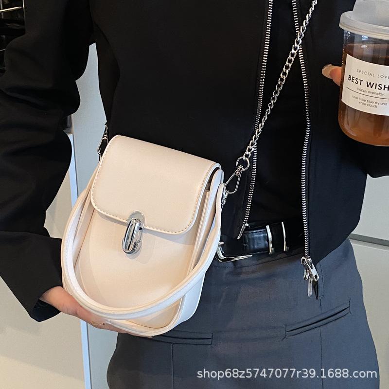 Niche Design Chain Mobile Phone Bag Women's 2025 New Korean Version Mini Crossbody Bag Fashion Outing Handbag