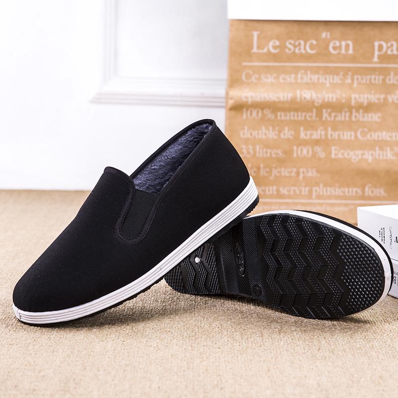 Men's Autumn/Winter Beijing Cloth Shoes with Velvet Lining, Thick Cotton, Injection Molded Sole, for Warmth and Comfort.