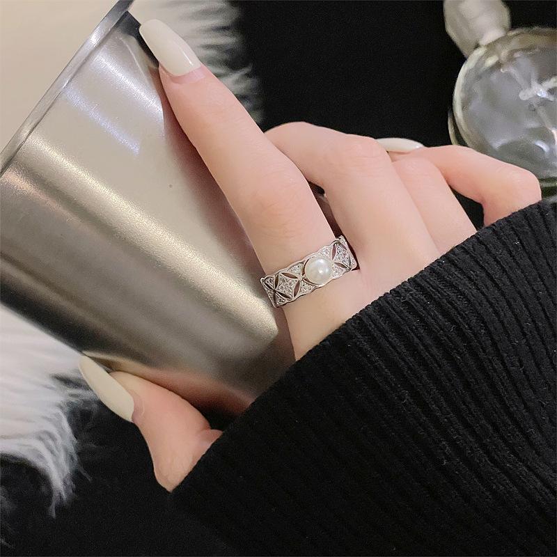 New Light Luxury Zircon Niche Design Sense Unique Opening Ring Women'S Cold Wind Exquisite Fashion Jewelry