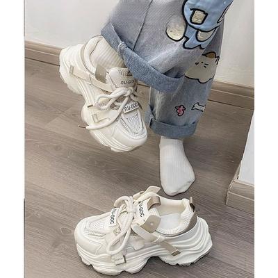 Füße zeigen Kleine Papa Schuhe Damen Frühling und Sommer Neu Dicksohlige Erhöhende Mesh Atmungsaktiv Leder Lässige Sportschuhe