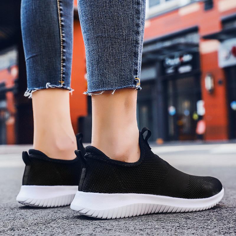 Flying Weaving Couple Shoes Velké velikosti 35-48 One Step Lehká a prodyšná Pánská obuv Síťovaná obuv Pánská obuv pro volný čas Dámská obuv