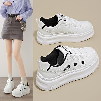 Frühjahr 2025 neue dicksohlige kleine weiße Schuhe Damenmode Studentenschuhe lässige Riemen-Board-Schuhe Damenschuhe ZY-1825