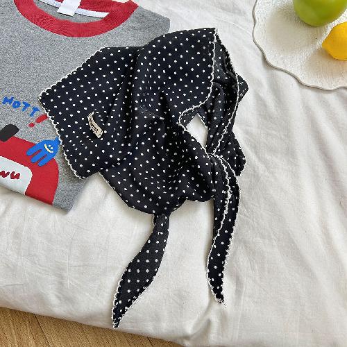 Aesthetic Thin Headscarf Neckerchief Versatile High-End Triangle Scarf for Women Artistic Fashion Outwear Bandana for Girls