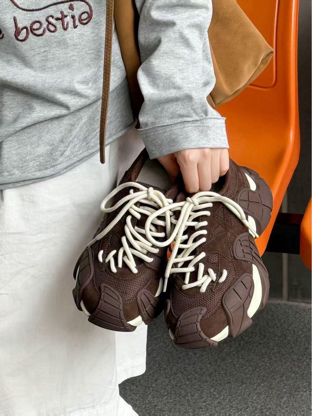 

Женские кроссовки Octopus 2025 Осенняя мода: Повседневные кроссовки на толстой подошве в уличном стиле 39 коричневый