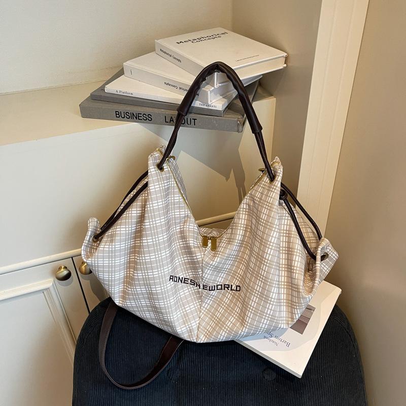 Neue frische karierte Mode-Schultertasche einfache lässige Umhängetasche große Kapazität Pendler-Tragetasche