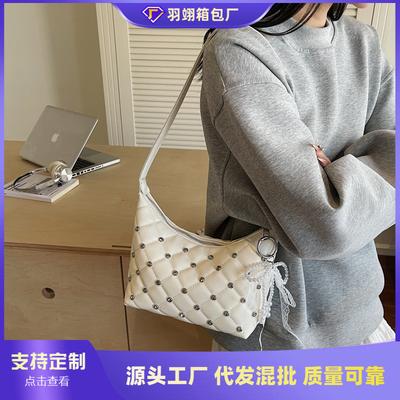 Niche Single Shoulder Armpit Bag, New Trendy Diamond Chain Handbag, Fashionable Versatile Messenger Tote Bag