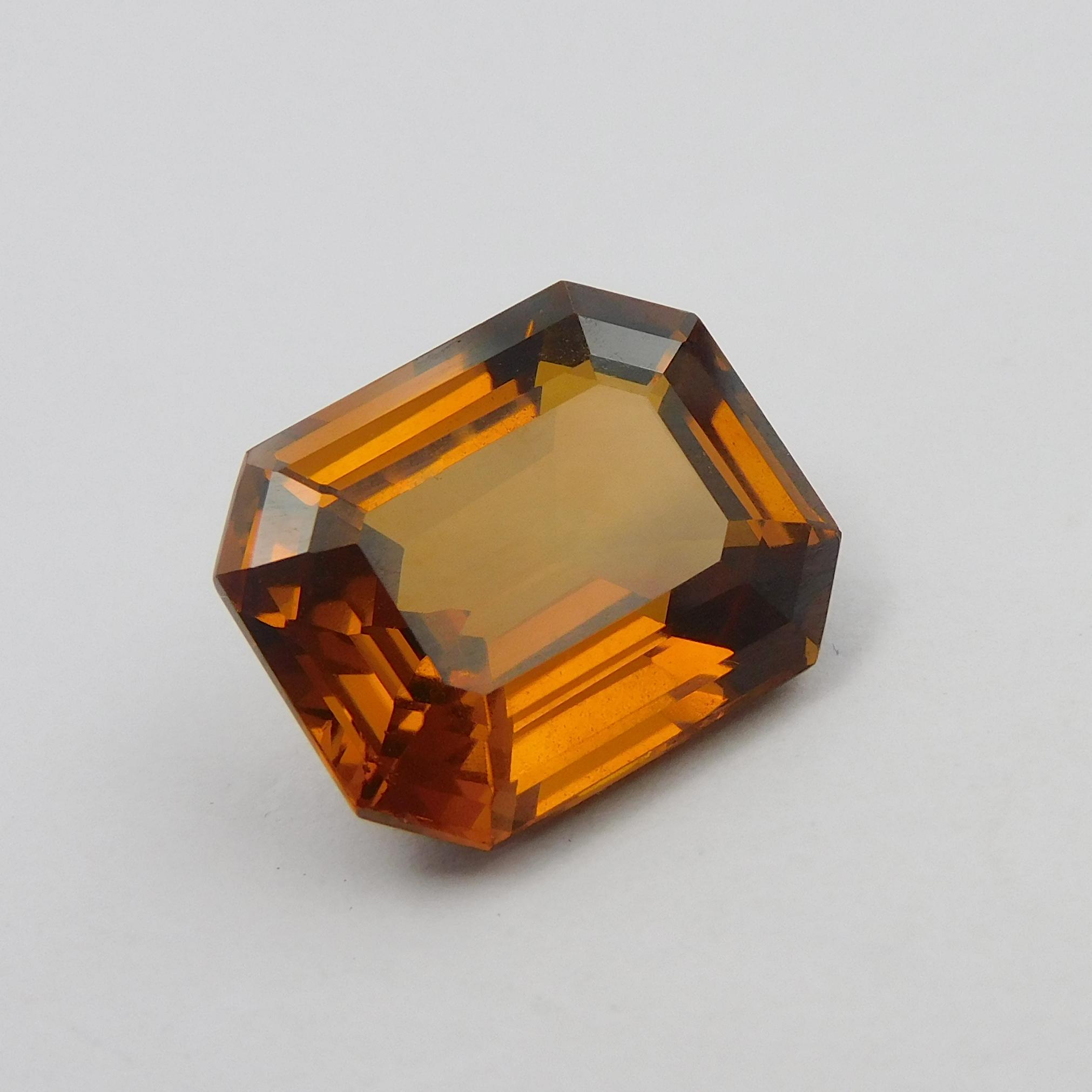 

Brilliant Emerald Cut Natural Orange Sapphire CERTIFIED 11.15 Ct Loose Gemstone P-1554-R 14.3 mm approx помаранчевий