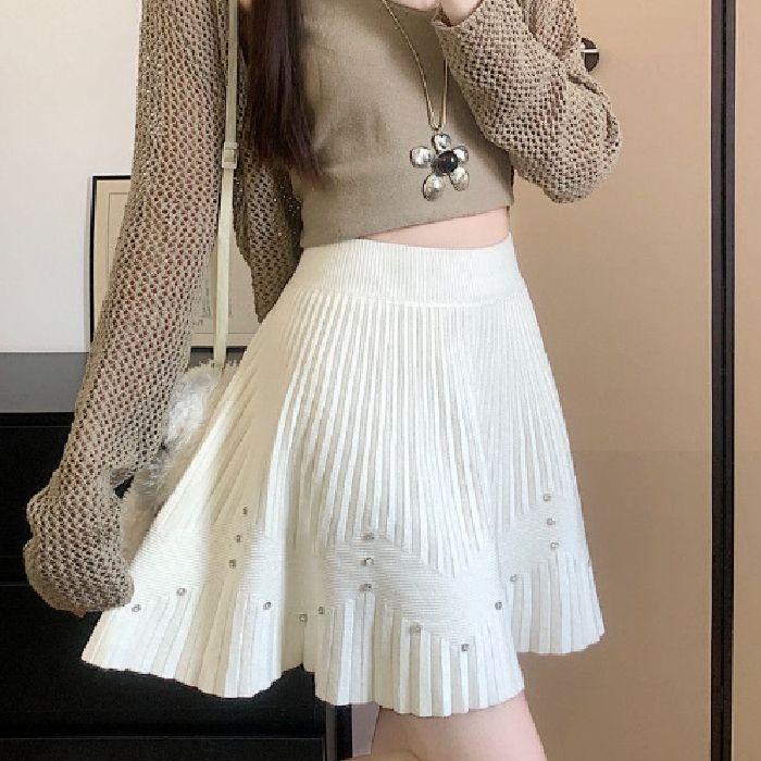 High-Waisted Korean-Style Pleated Knit Skirt for Women - Winter Fashion, Versatile and Short