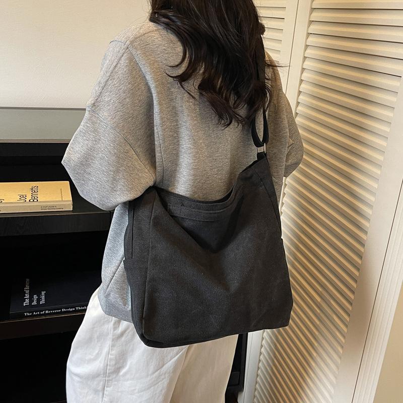 Large-capacity Commuting, Lightweight and Casual Single-shoulder Bag, Fashionable and Trendy Hand-held Crossbody Bag