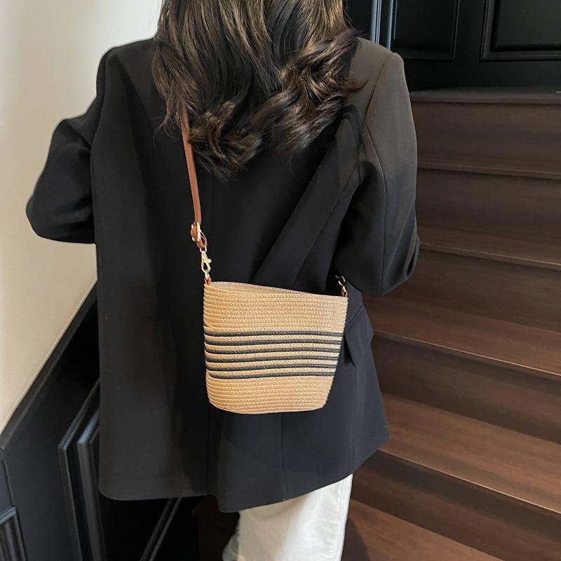 Small Bag Women's Spring and Summer New Versatile Messenger Bag Woven Straw Bag Highend Bucket Beach Bag