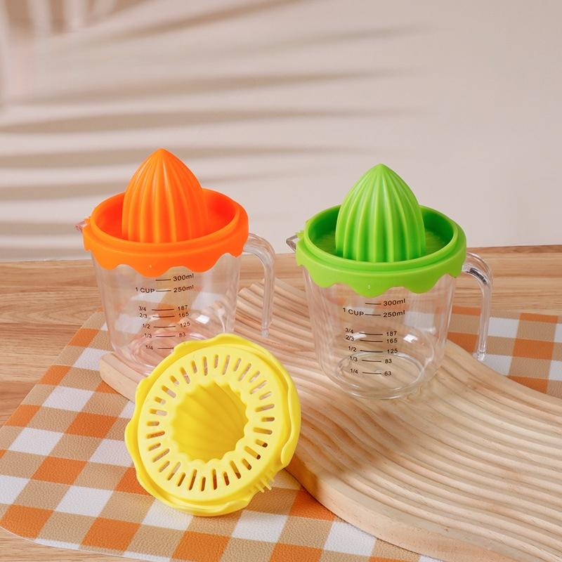 

1Pcs Fruits Lemons/Citrus Small Portable Juicer Manual Juicer Fruit Hand Squeeze Juicer For Home Kitchen Trips 1pcs