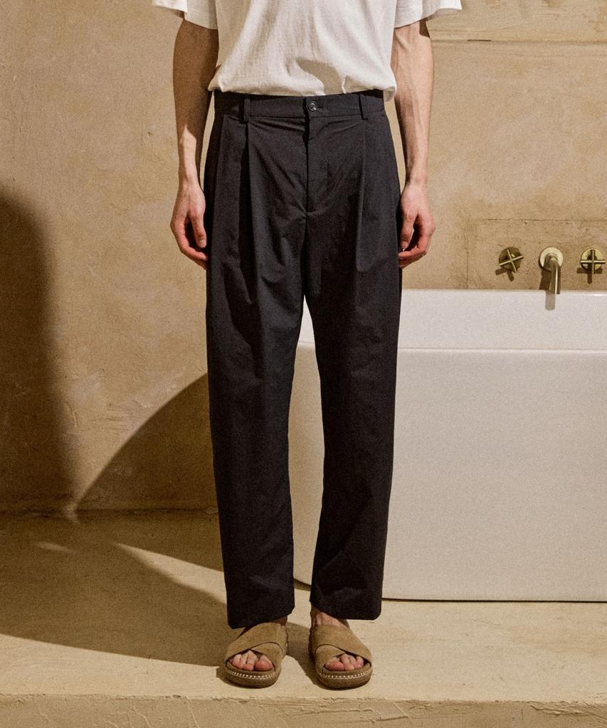 PADO SEOUL Double-Pleated Relaxed Wide Pants Deep Charcoal