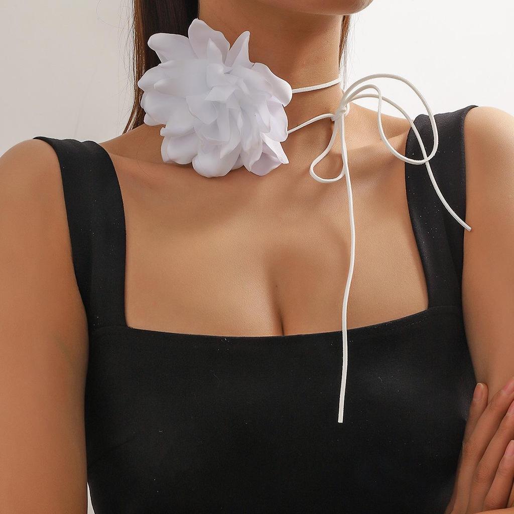 Women's Velvet Flower Choker Necklace: European, American, Korean Style, Handmade, National-Inspired Jewelry